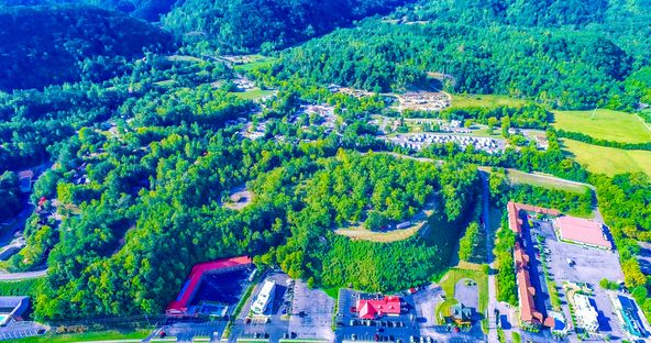 4020 Parkway , Pigeon Forge, TN 37863